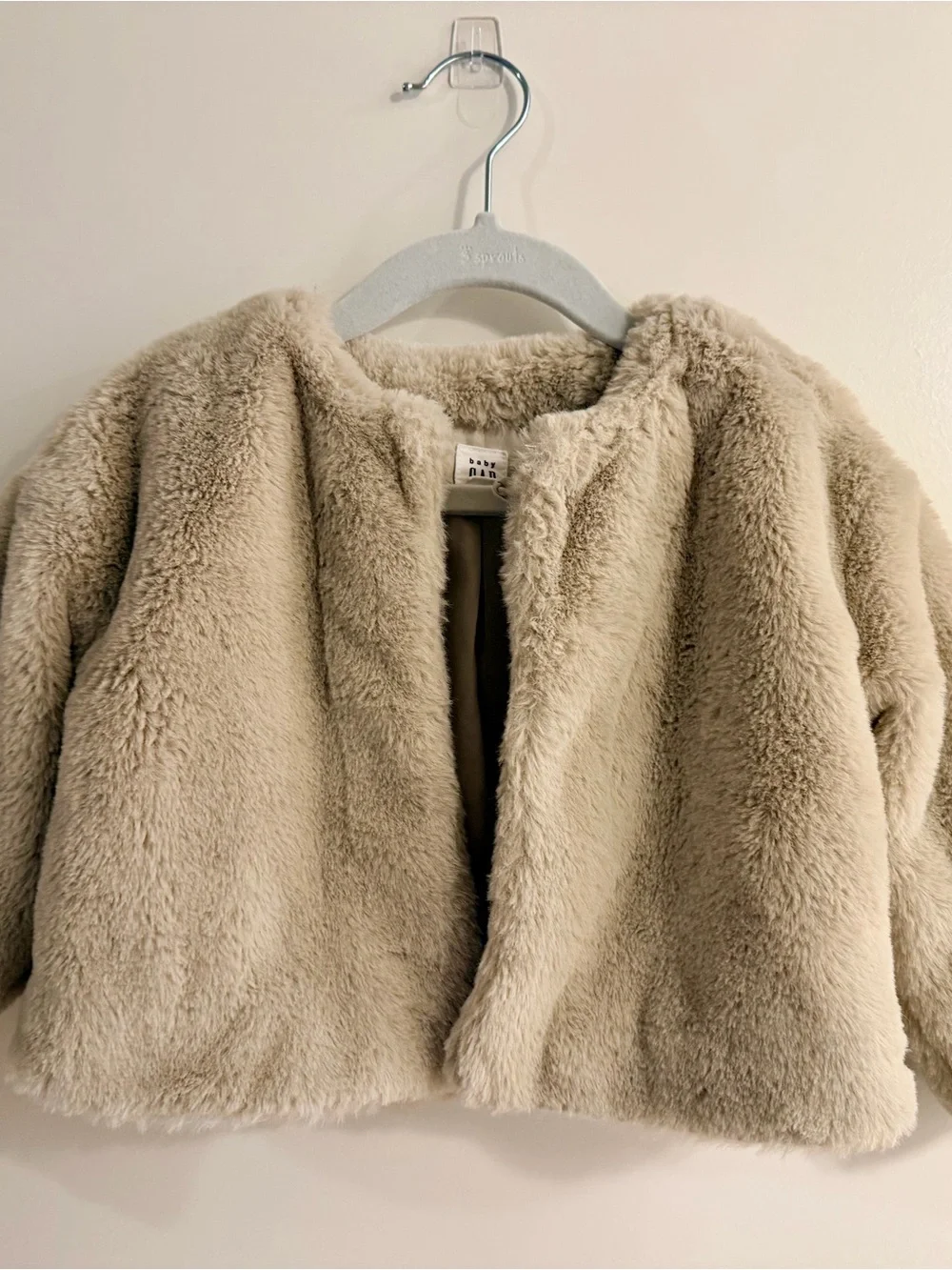 Baby GAP Plush Faux Fur Jacket in Light Beige (18-24 months)